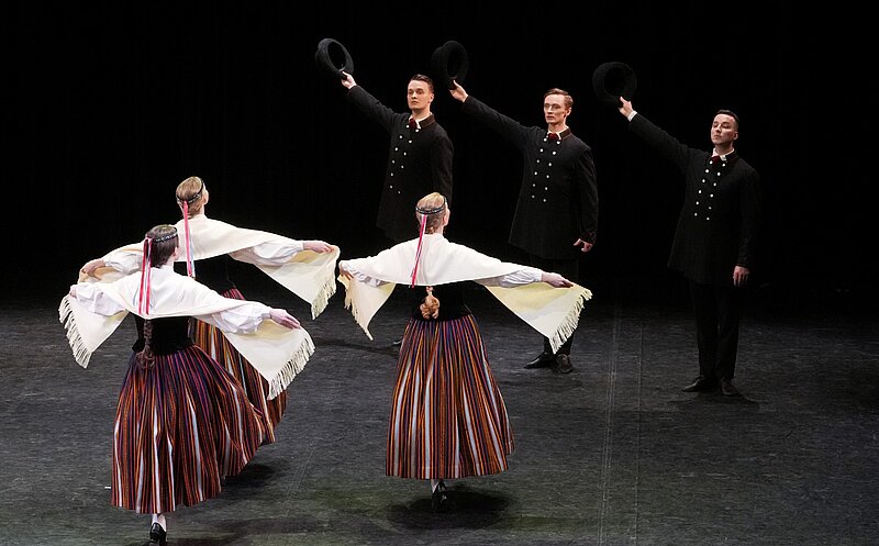 Latvijas Universitātes deju ansambļi iegūst pārbaudes skatēs Augstāko un I pakāpi