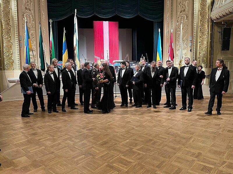Kalpaka labdarības balle kopā ar LU Prezidiju Konventa vīru kori - Ukrainas karavīru bērniem