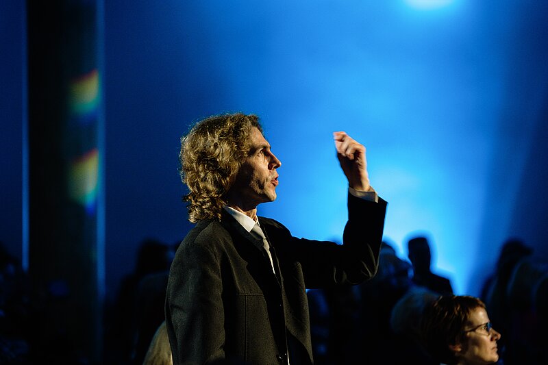 Edgars Vītols saņem “Kormūzikas gada balvu 2025” nominācijā “Gada kora vadītājs”