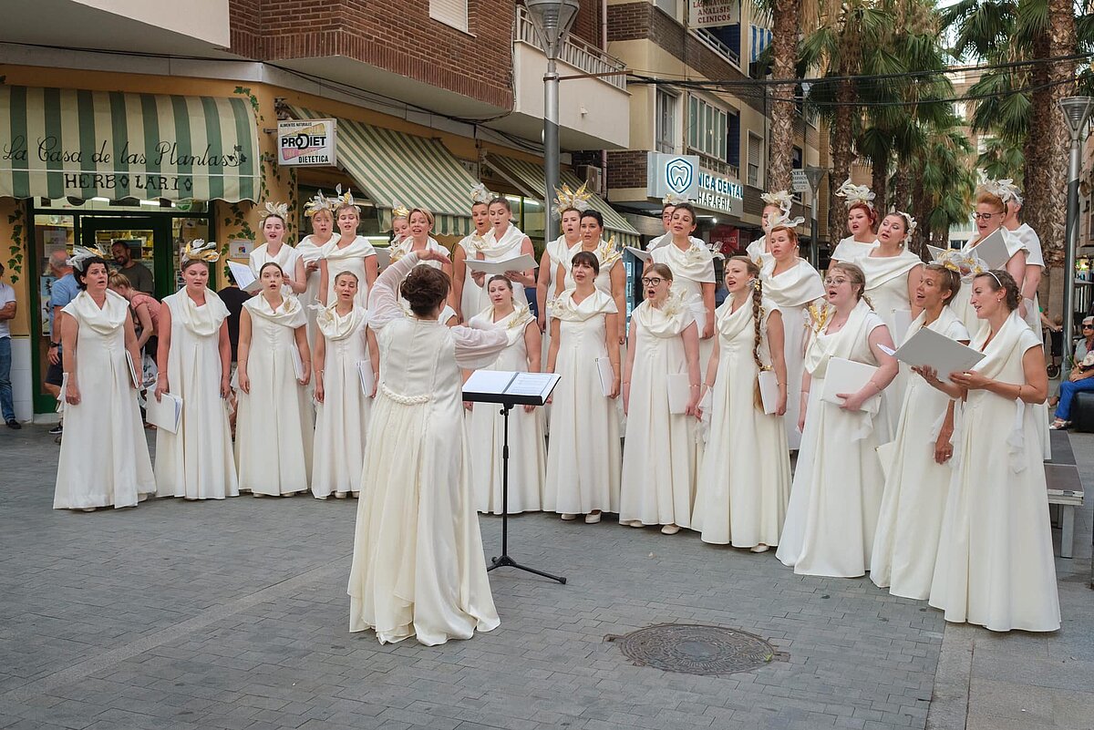 LU sieviešu koris "Balta" konkursā Spānijā. 