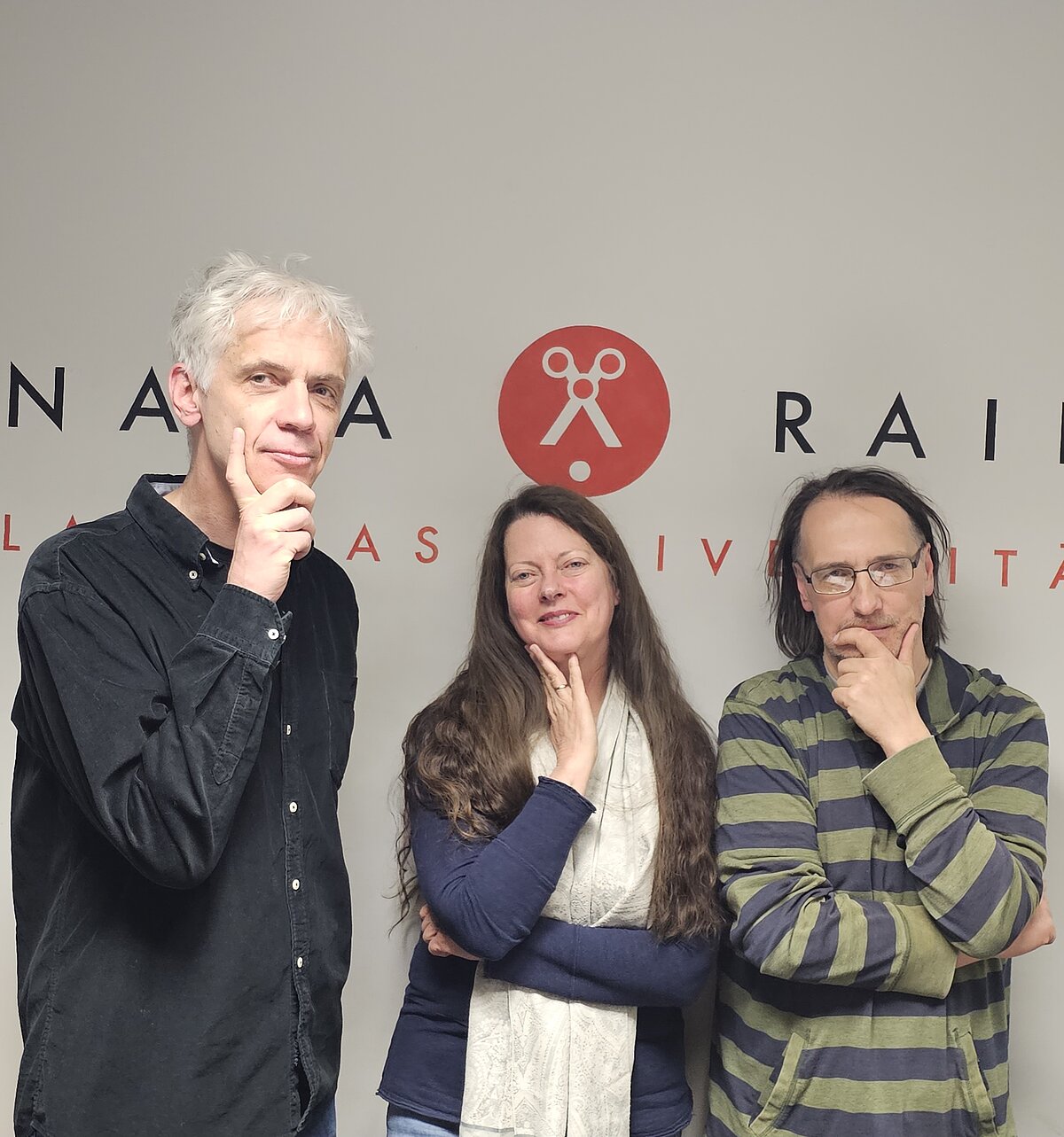 No kreisās: Ivars Austers, Lorija Cinkus, Jānis Daugavietis.